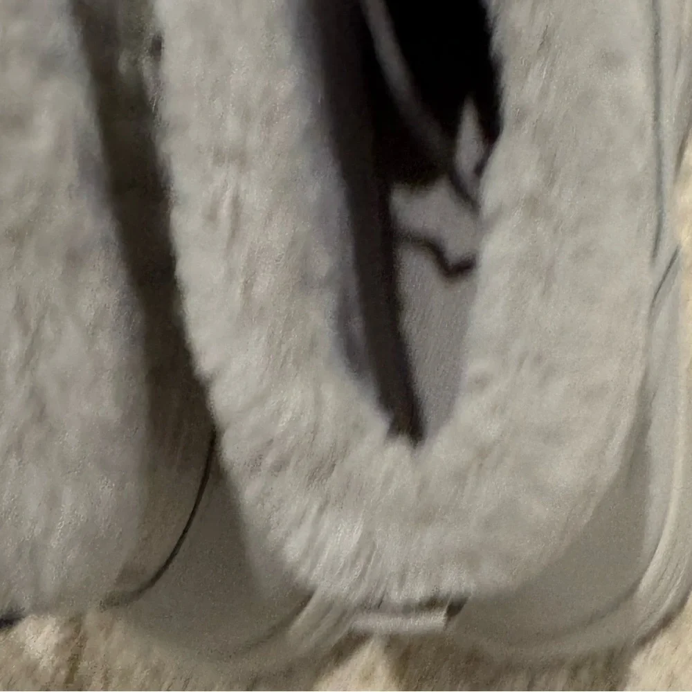 Women's Quilted Fur-Lined Boots size 11. Snow winter snowshoes